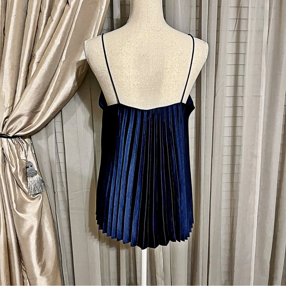 NWT Vince Midnight Navy Blue Pleated Camisole Blouse - Picture 7 of 7